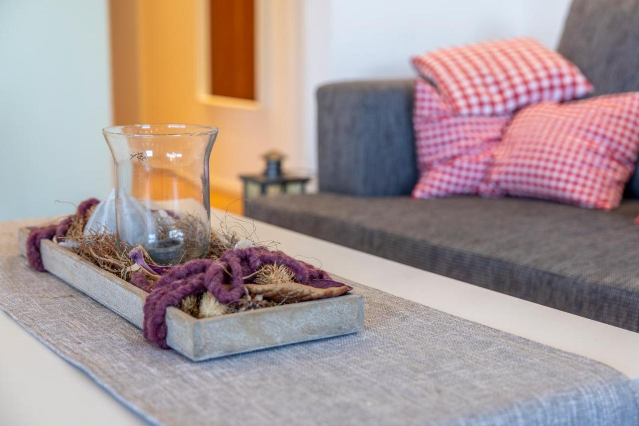 Ferienwohnung Seeblick Mit Blick Auf Die Alpen Wasserburg Bagian luar foto